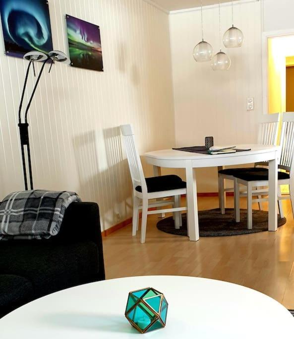 Spacious Apartment On Kvaloya Kvaloysletta Exteriér fotografie